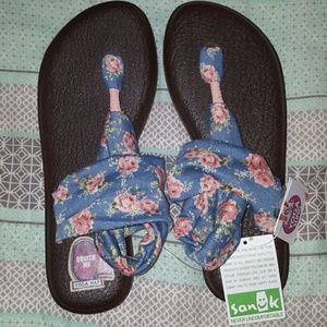 Sanuk Yoga Sandals