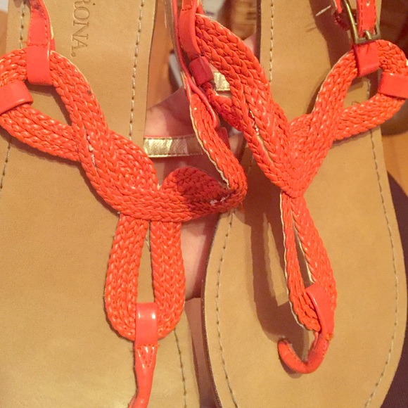 Sandels - Picture 1 of 2