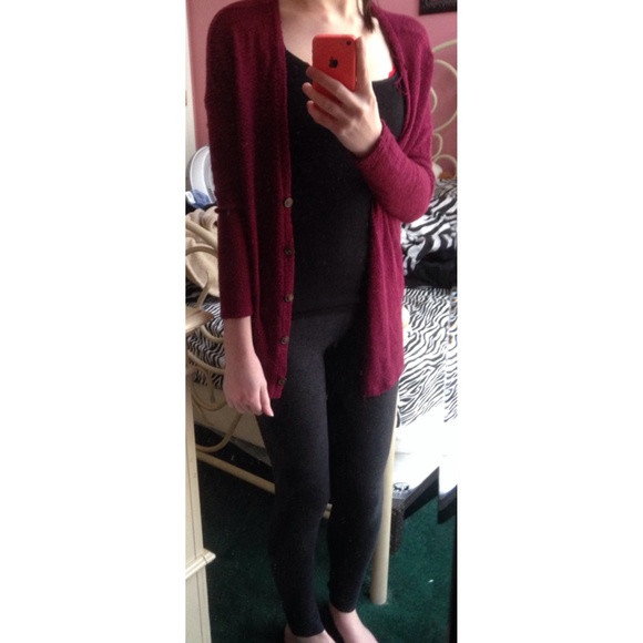 ⚠️ SOLD ⚠️ AEO Cardigan - Picture 3 of 3