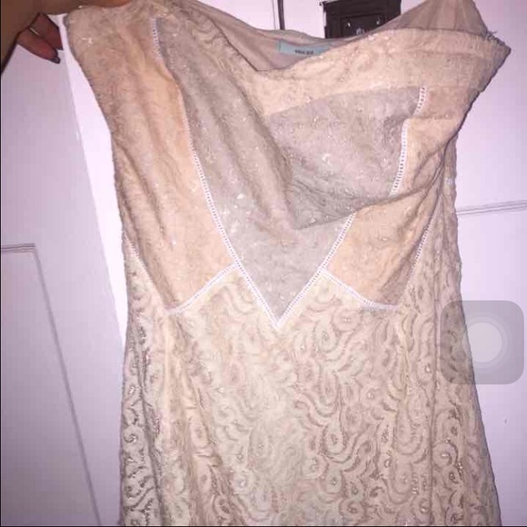 Laced short Strapless dress - Picture 1 of 3