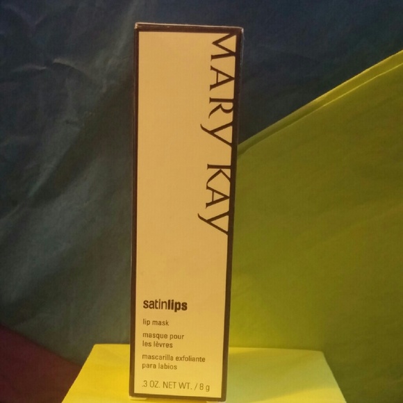 Lip mask