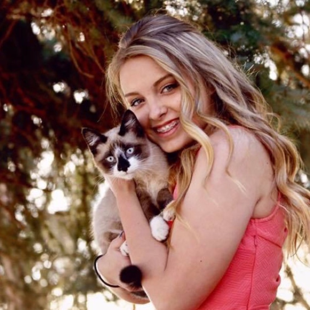 Meet your Posher, Skyler