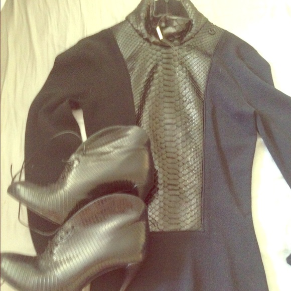 Gucci shoes And sweater Python collection - Picture 1 of 3