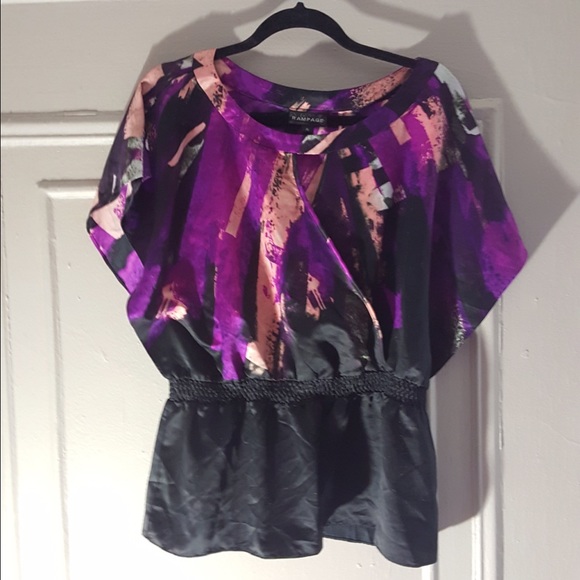 Abstract peplum top with keyhole cut-out! - Picture 1 of 1