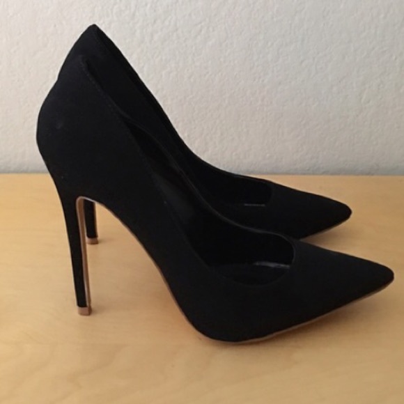 Shoe Republic LA Shoes - Black Pumps