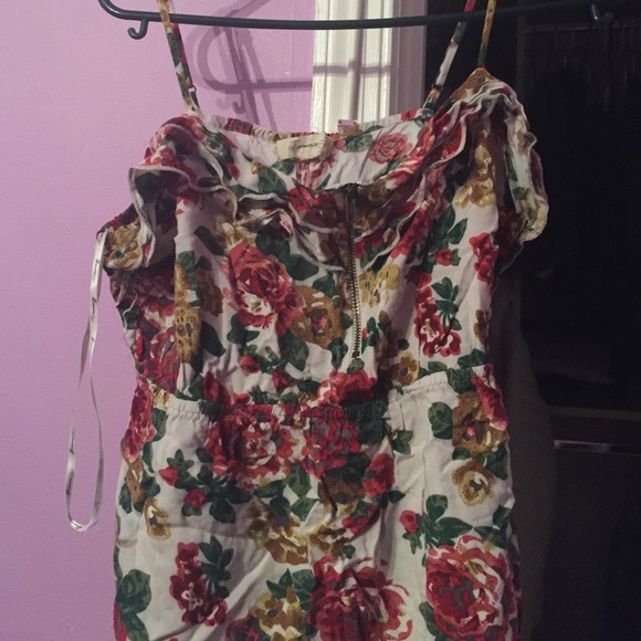 Strap shirt