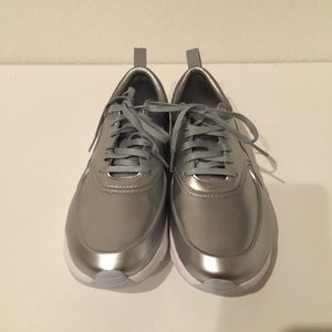 Metallic Silver Nike Theas