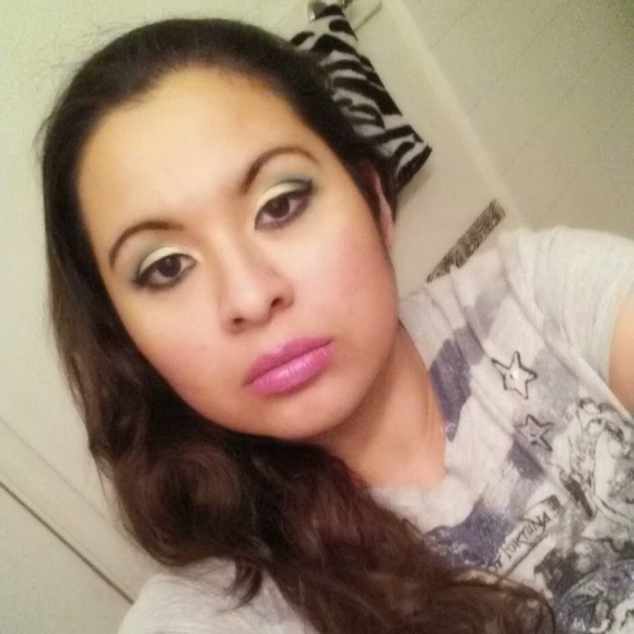 Meet your Posher, Karina