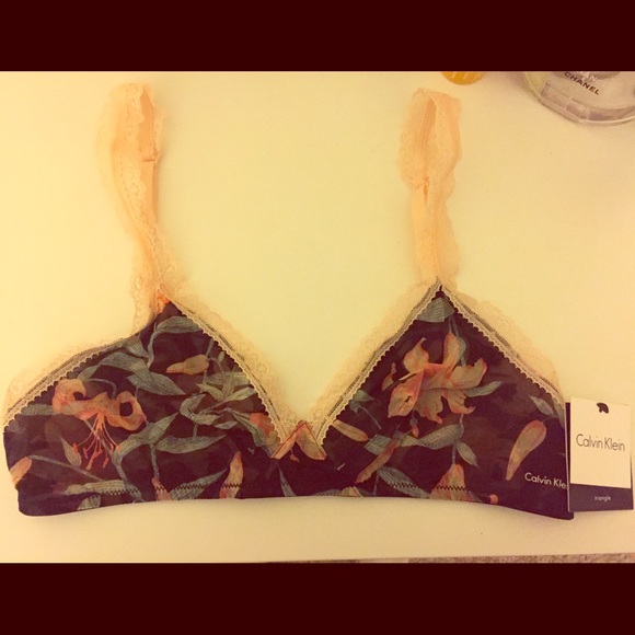 NWT Calvin Klein Wireless Floral Bra Sz L