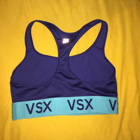 NWOT. Victoria secret sports bra - Picture 2 of 2