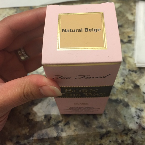 Too faced: born this way in natural beige