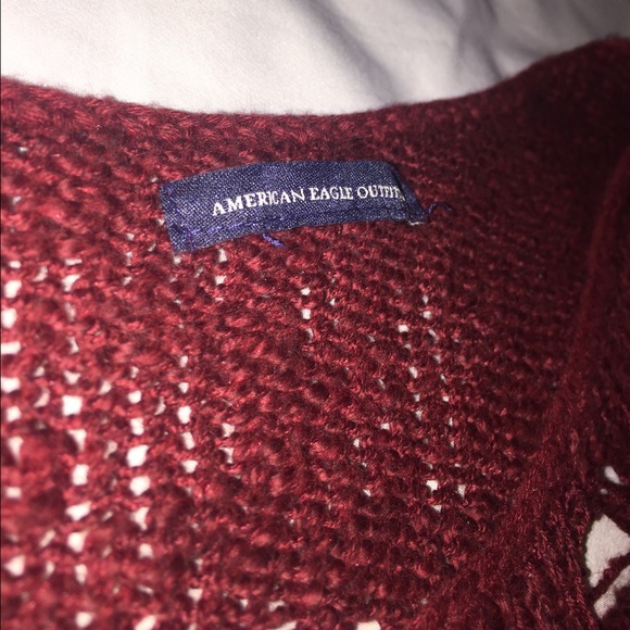 Burgundy knit sweater from American Eagle - Picture 3 of 4