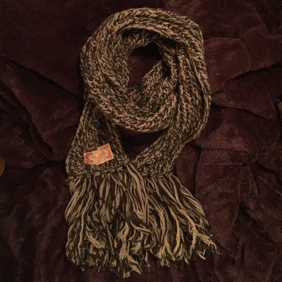 Chunky Authentic Abercrombie & Fitch scarf