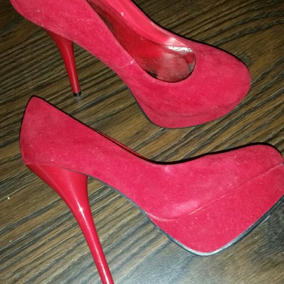 Sexy red heels