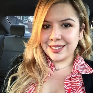 Meet your Posher, Claudia