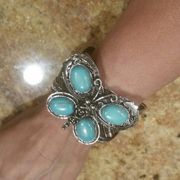 Butterfly bracelet - Picture 4 of 4