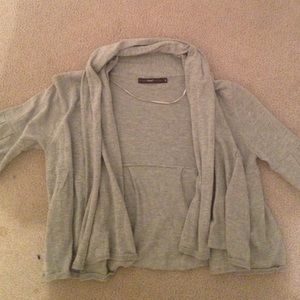 3/4 sleeve ruffled sweater