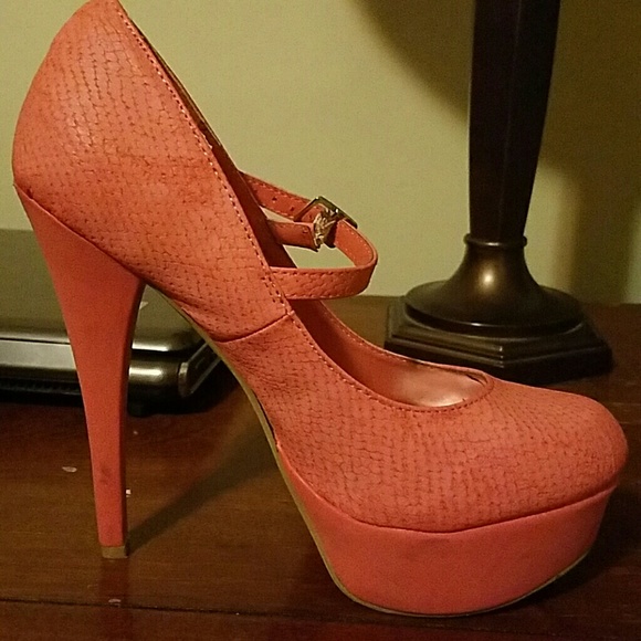 Shoes - Picture 3 of 3