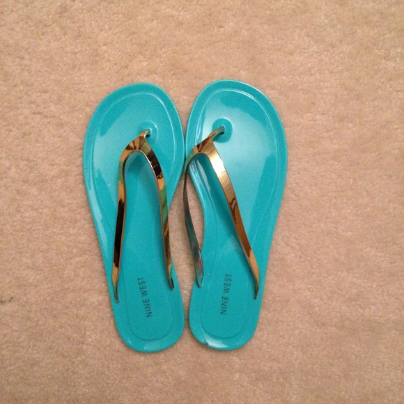 Nine West mint and gold flip flops