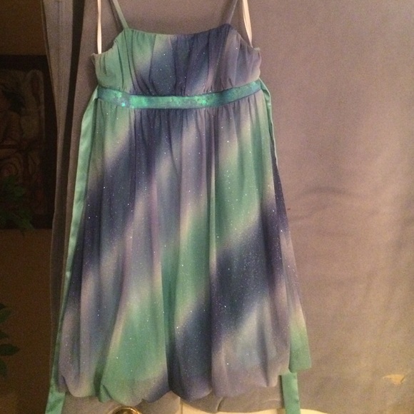 No longer needed. Worn once. Clean.