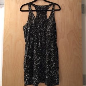 Short dress with triangle print