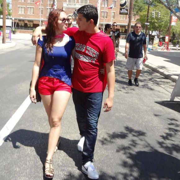 Meet your Posher, Cinthia - Picture 1 of 1