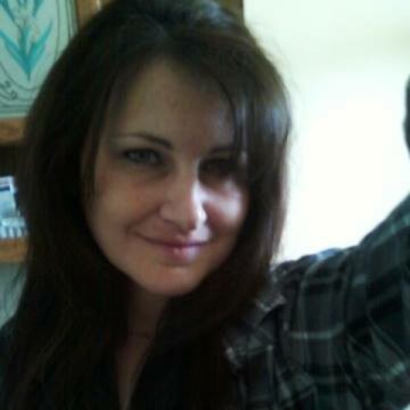 Meet your Posher, Amanda - Picture 1 of 1