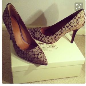 🚫SOLD- Like New Coach Heels
