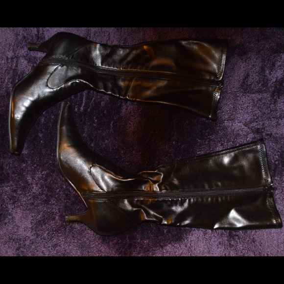 Black boots