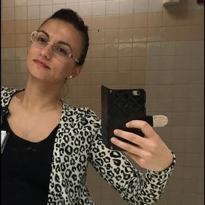 Meet your Posher, Rei