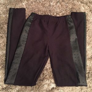 ‼️MUST BUNDLE‼️Black faux leather leggings