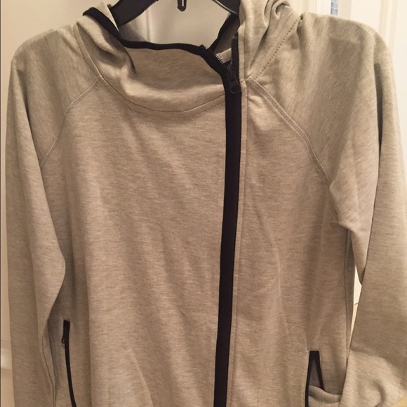 Neiman Marcus light weight hoodie Heather grey.