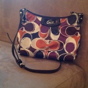 Small cross body purse.