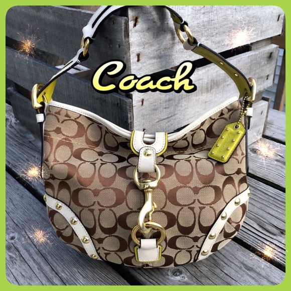 πHPπCoach Studded Shoulder Bag! EUC! - Picture 2 of 6