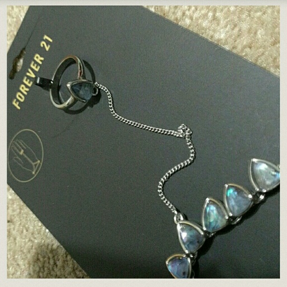 Faux gem hand chain - Picture 2 of 2