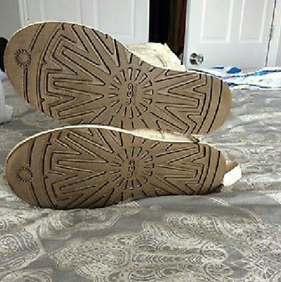 Ugg boots - Picture 3 of 4