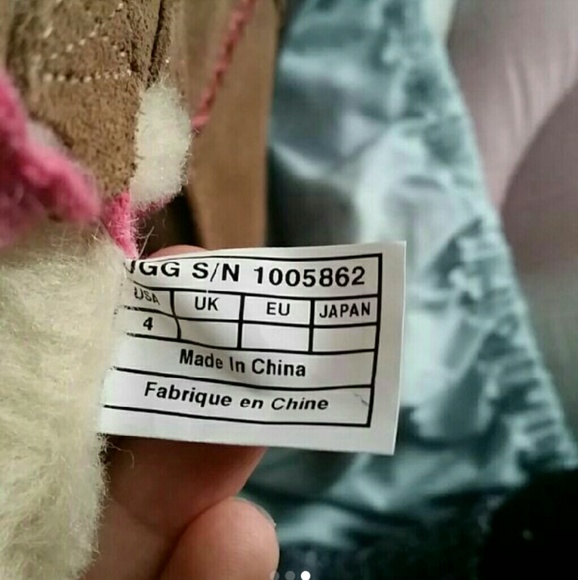 Kid uggs - Picture 2 of 2