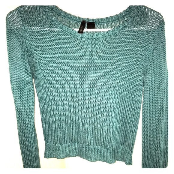 Tillys crop sweater
