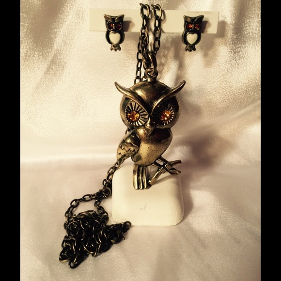 Owl Necklace and Earrings - Picture 4 of 4