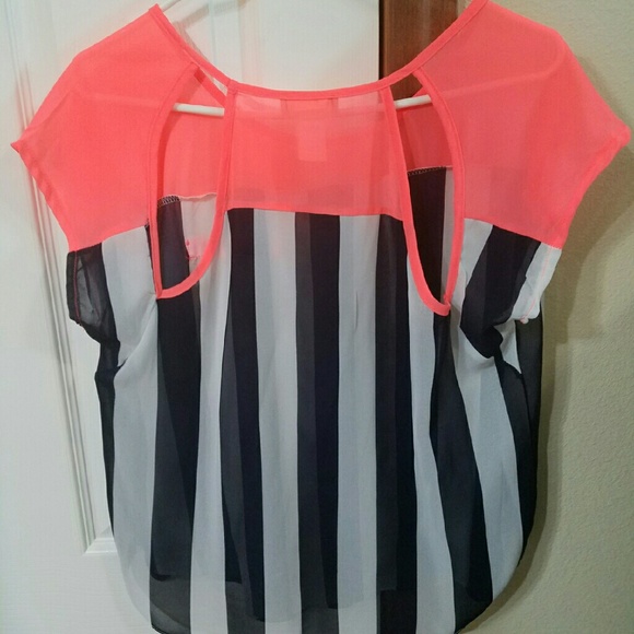 Large blouse - Picture 2 of 2