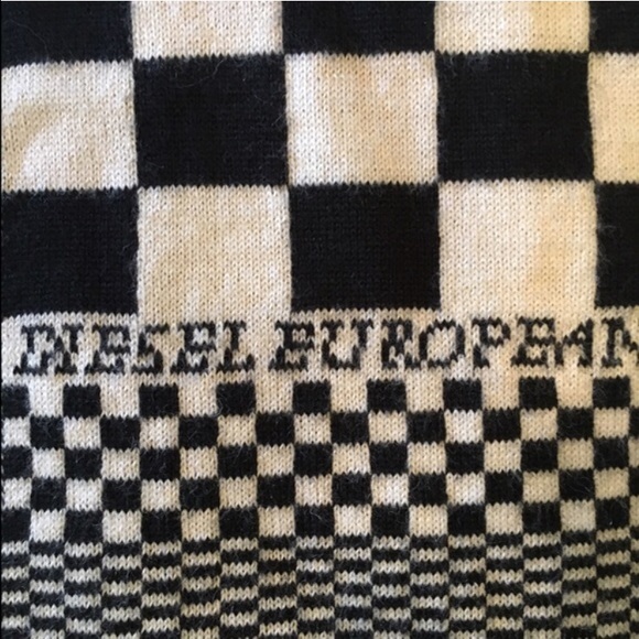 DIESEL Black & White Checkered Scarf in EUC - Picture 3 of 3