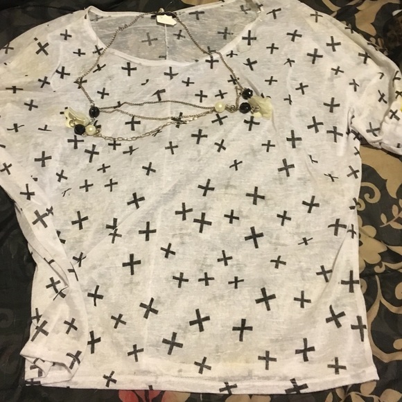 White shirt w/ crosses including the necklace