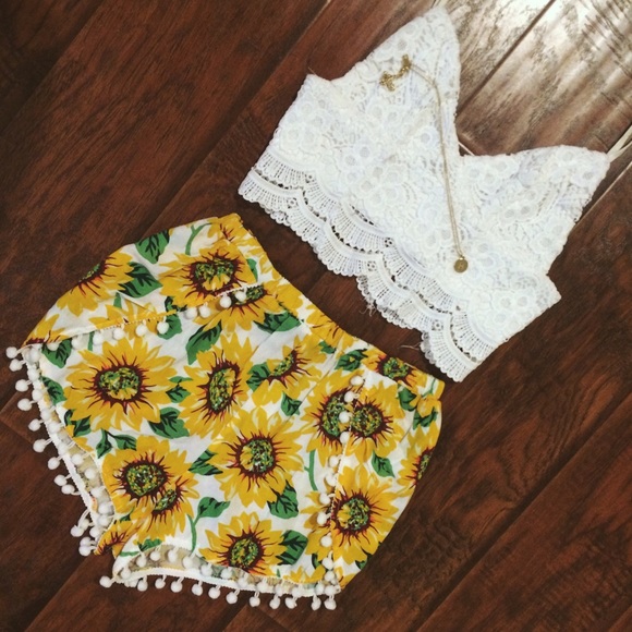 🌻SOLD ON MERC🌻