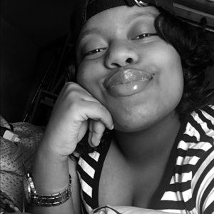 Meet your Posher, Deasia