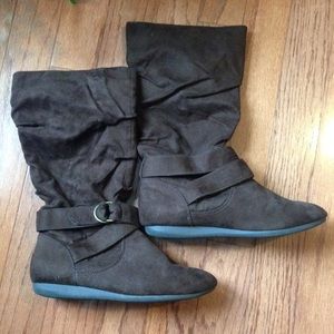 Report suede boots