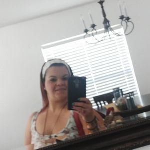 Meet your Posher, Sharon