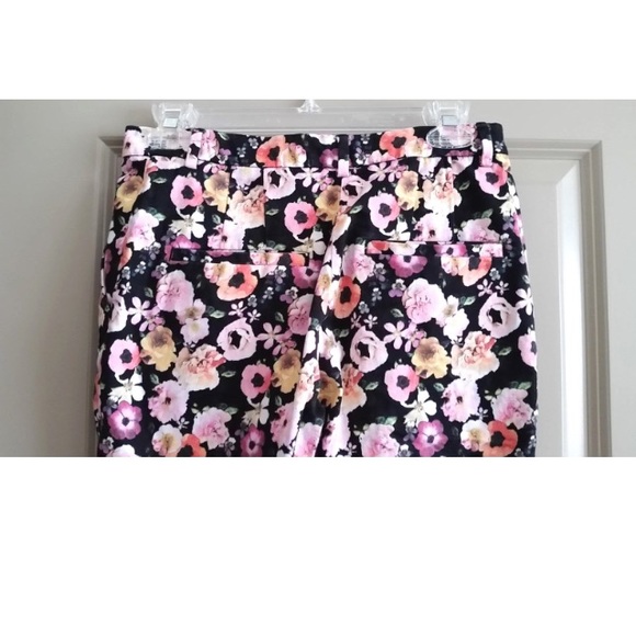 H&M Flower Capris - Picture 2 of 3