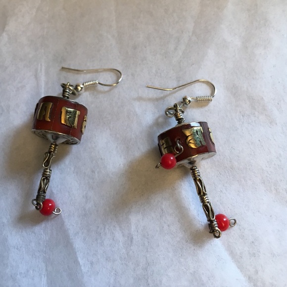 Coral stone earring Tibetan OM mantra earring - Picture 4 of 4