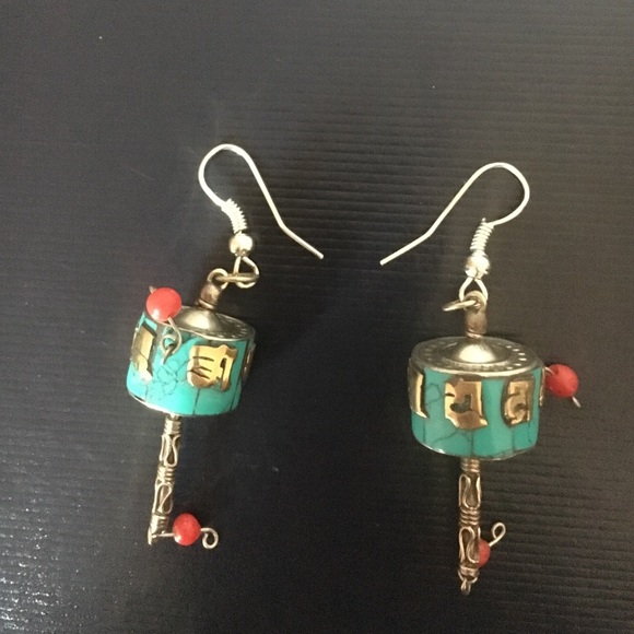 Tibetan OM Ohm charm earring hanging drop earring - Picture 3 of 4