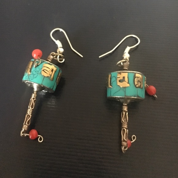 Tibetan OM Ohm charm earring hanging drop earring - Picture 4 of 4